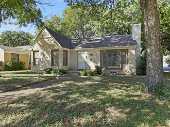 1129 N Riverside Drive 