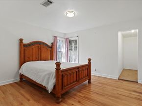 1129 N Riverside Drive , Fort Worth Texas 76111