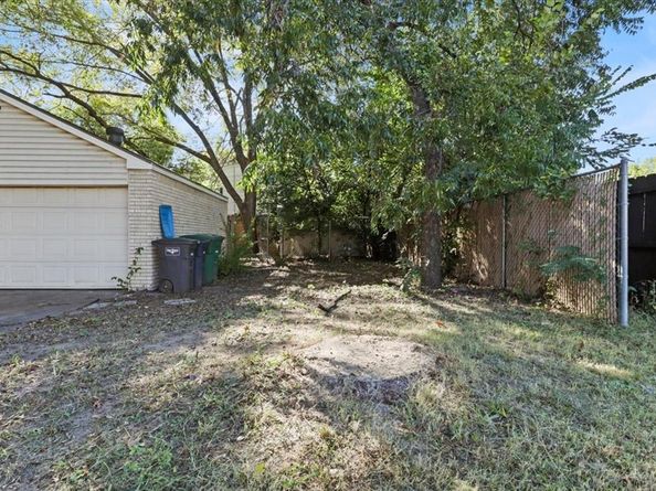 1129 N Riverside Drive , Fort Worth Texas 76111