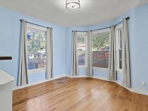 1129 N Riverside Drive , Fort Worth Texas 76111