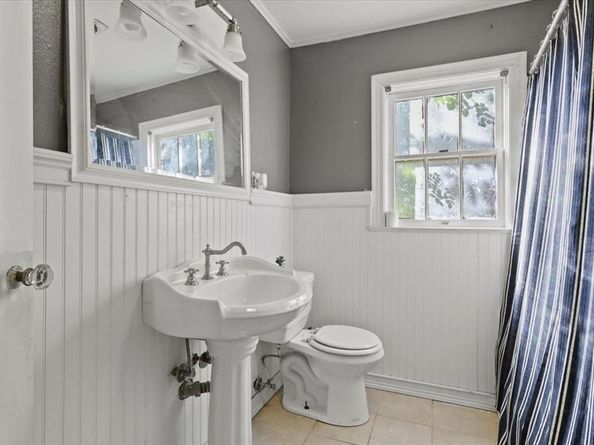 1129 N Riverside Drive , Fort Worth Texas 76111