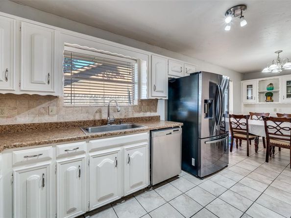 1927  Camden Way , Carrollton Texas 75007