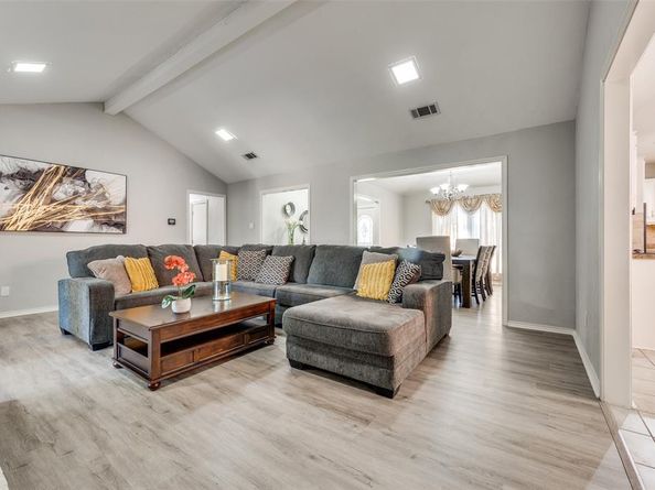 1927  Camden Way , Carrollton Texas 75007