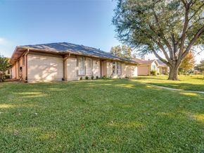 1927  Camden Way , Carrollton Texas 75007