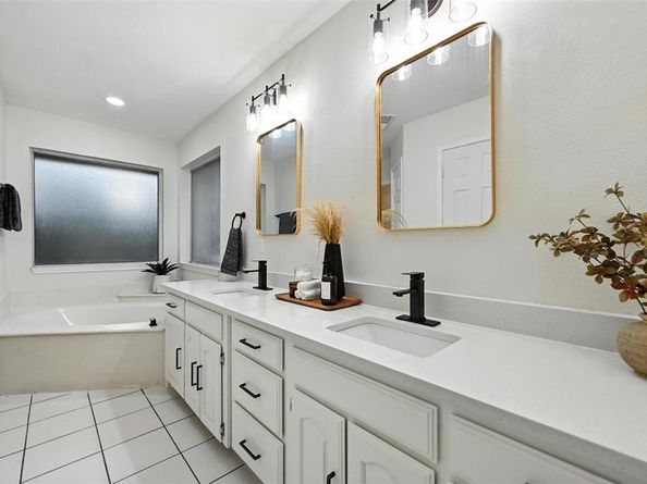 8841  Hidden Hill Drive , Fort Worth Texas 76179