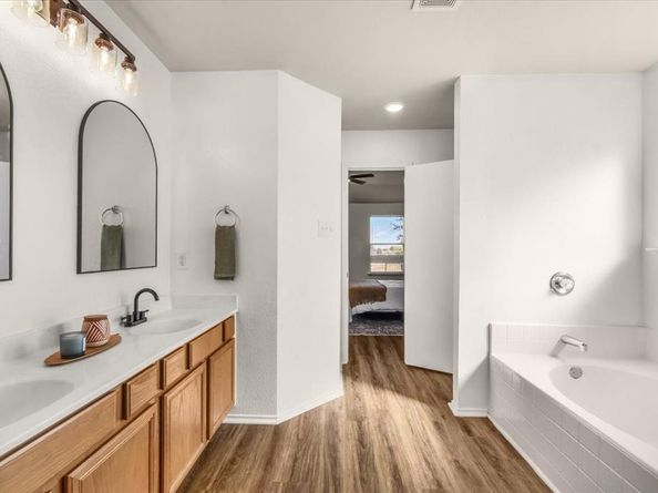 1156  Mustang Ridge Drive , Fort Worth Texas 76052