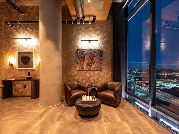 2430  Victory Park Lane  3204, Dallas Texas 75219