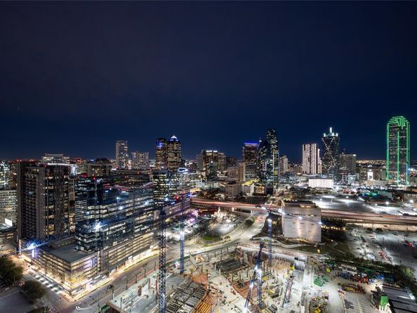 2430  Victory Park Lane  3204, Dallas Texas 75219