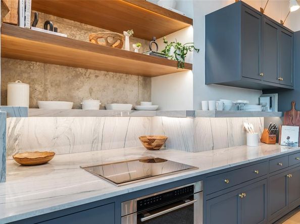 2430  Victory Park Lane  3204, Dallas Texas 75219