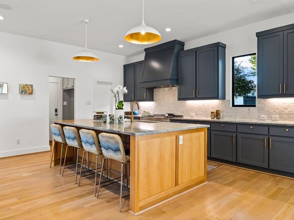 7720  Idlewood Lane , Dallas Texas 75230