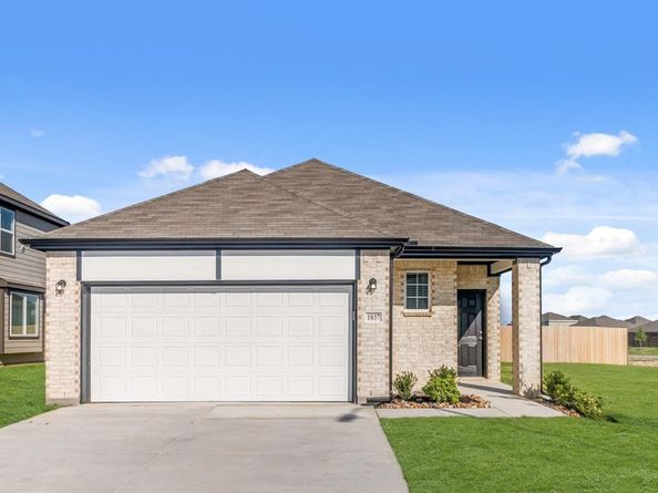 1037  Wind Drift Way , Fort Worth Texas 76131