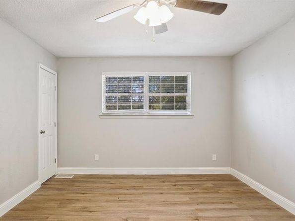 8036  Woodhue Circle , Dallas Texas 75228