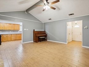 1113  2nd Street , Grand Prairie Texas 75051