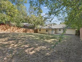 1113  2nd Street , Grand Prairie Texas 75051