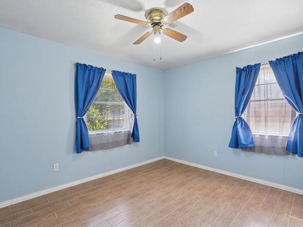 1113  2nd Street , Grand Prairie Texas 75051