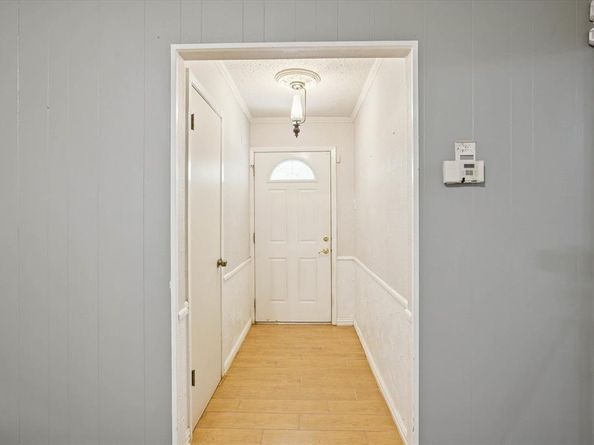 1113  2nd Street , Grand Prairie Texas 75051