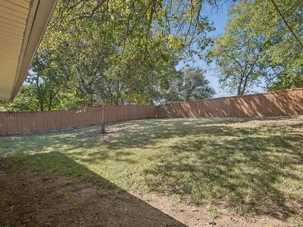 1113  2nd Street , Grand Prairie Texas 75051