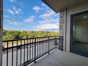 2700  Old Denton Road  2218, Carrollton Texas 75007