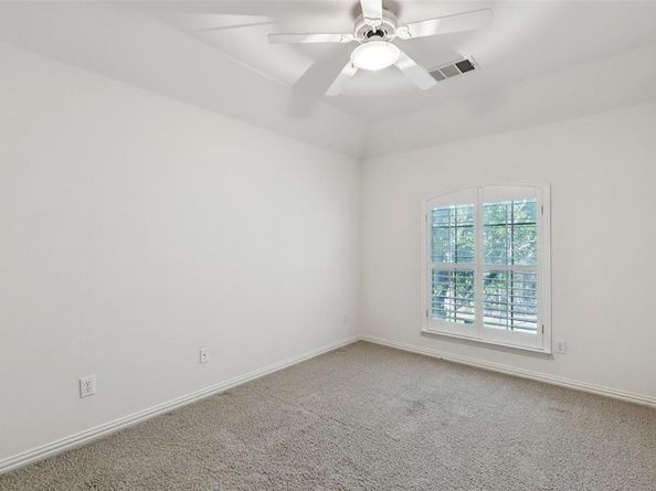 1404  Waterside Drive , Dallas Texas 75218