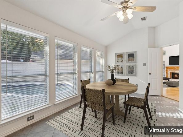 1404  Waterside Drive , Dallas Texas 75218