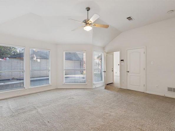 1404  Waterside Drive , Dallas Texas 75218