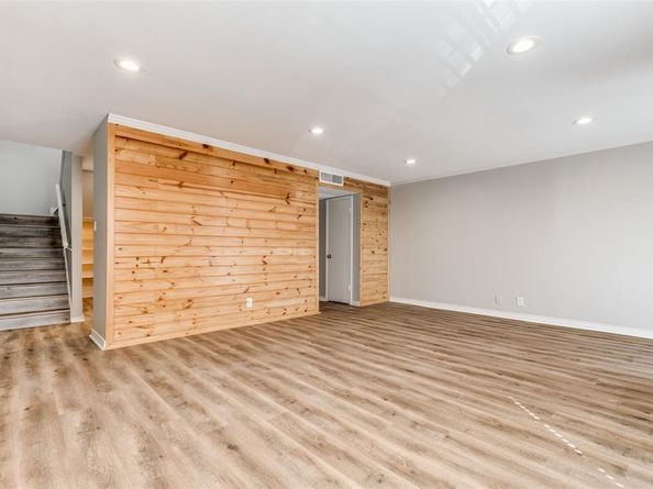 15909  Archwood Lane  1026, Dallas Texas 75248