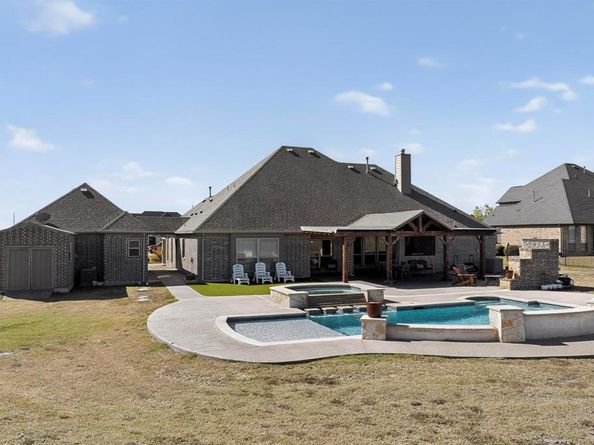 2575  Wincrest Drive , Rockwall Texas 75032