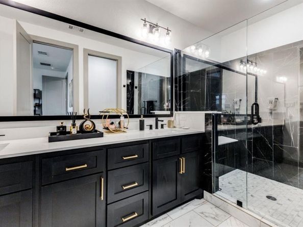 2649  La Altura Lane , Dallas Texas 75212