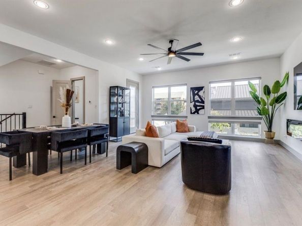 2649  La Altura Lane , Dallas Texas 75212