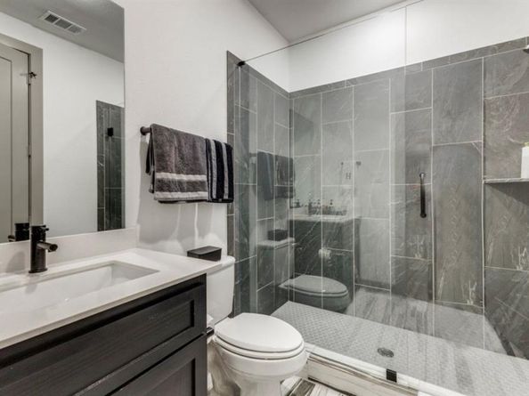 2649  La Altura Lane , Dallas Texas 75212