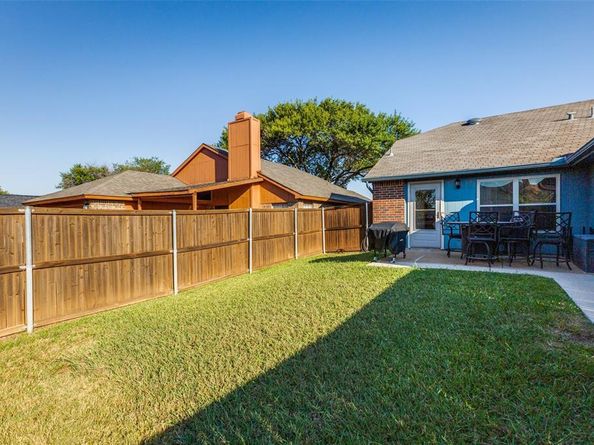 9416  Cedar Run Drive , Dallas Texas 75227
