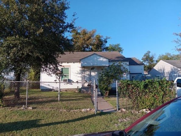 2713 NW 35th Street , Fort Worth Texas 76106