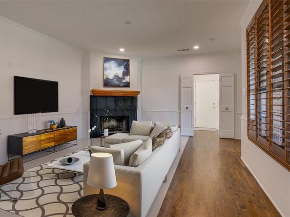 11103  Manorview Circle , Dallas Texas 75228
