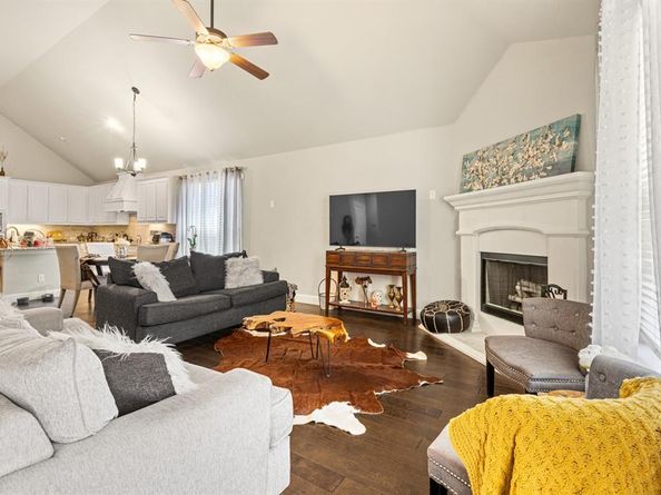 804  Bandelier Lane , Mansfield Texas 76063