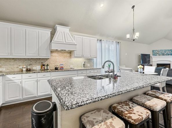 804  Bandelier Lane , Mansfield Texas 76063