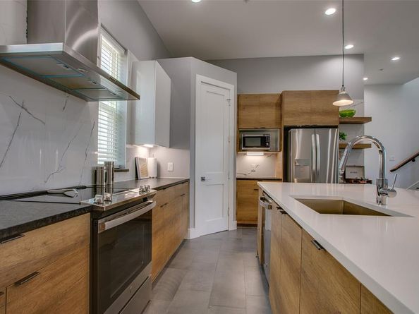 2239  Lovedale Avenue  105, Dallas Texas 75235