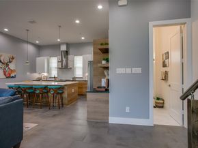2239  Lovedale Avenue  105, Dallas Texas 75235