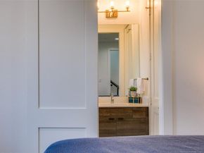 2239  Lovedale Avenue  105, Dallas Texas 75235