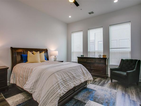 2239  Lovedale Avenue  105, Dallas Texas 75235