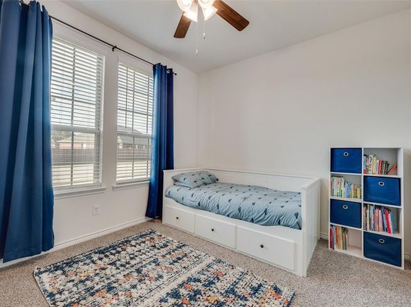 10613  Ponderosa Trail , Aubrey Texas 76227