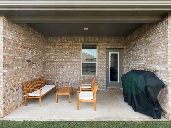 10613  Ponderosa Trail , Aubrey Texas 76227