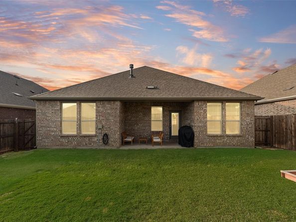 10613  Ponderosa Trail , Aubrey Texas 76227