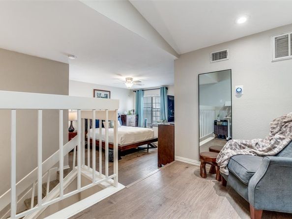 5200  Martel Avenue  23B, Dallas Texas 75206