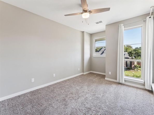 914  Saint George Place , DeSoto Texas 75115