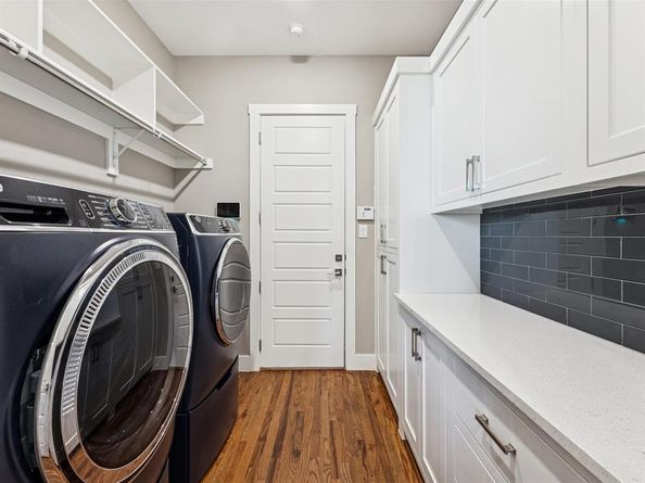 914  Saint George Place , DeSoto Texas 75115