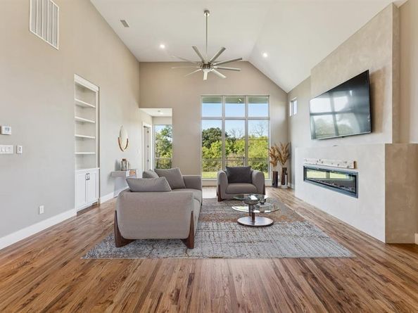 914  Saint George Place , DeSoto Texas 75115