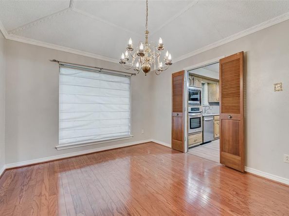 1917  Meadowview Drive , Garland Texas 75043