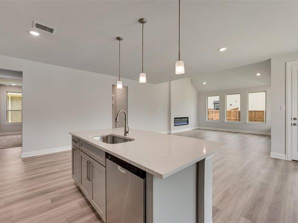1324  Whitehurst Street , Frisco Texas 75036
