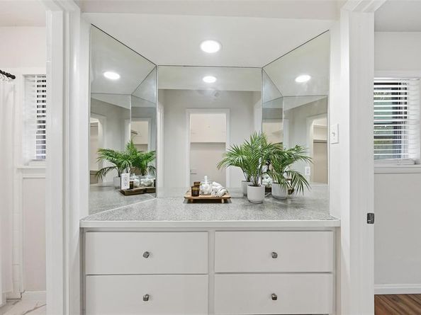 5225  Ruston Avenue , Fort Worth Texas 76133