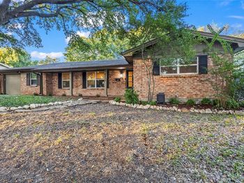 4112  Selkirk Drive W